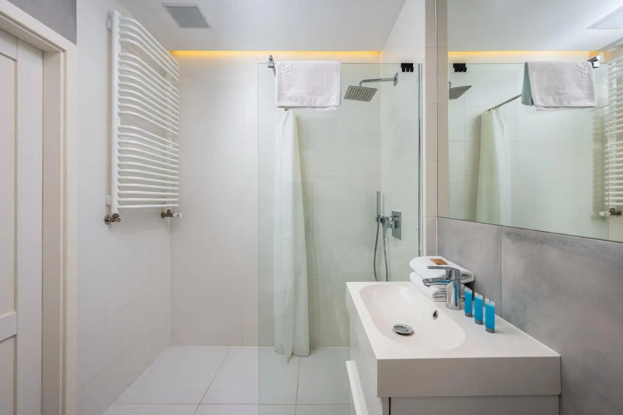 Wola Jana Kazimierza Apartment وارسو